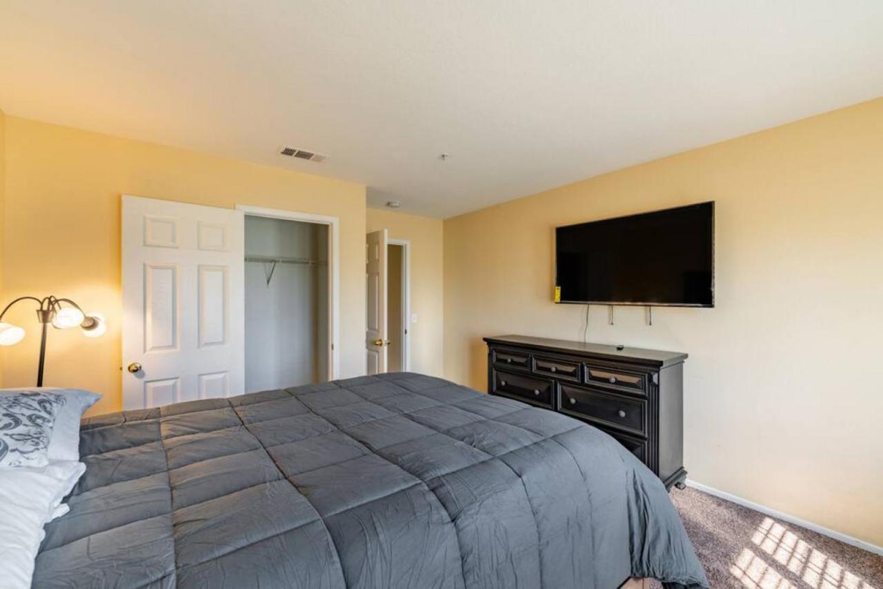 Family-Friendly 4Br Home - Spacious - Great Location Fontana Luaran gambar