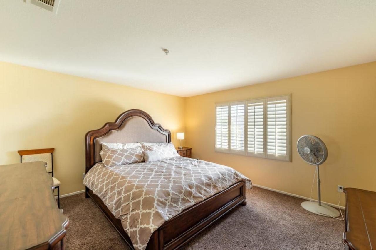 Family-Friendly 4Br Home - Spacious - Great Location Fontana Luaran gambar
