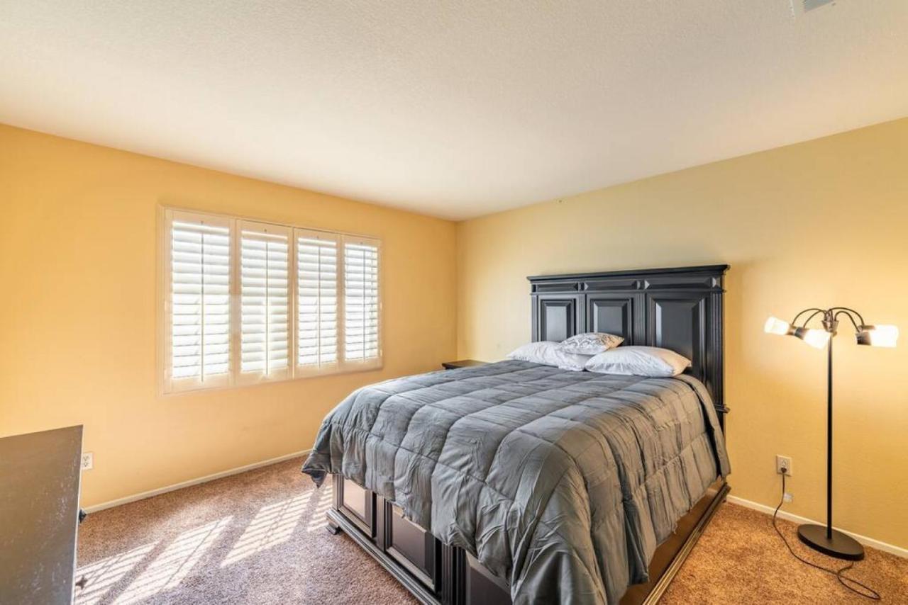 Family-Friendly 4Br Home - Spacious - Great Location Fontana Luaran gambar