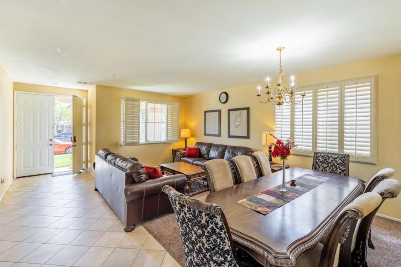 Family-Friendly 4Br Home - Spacious - Great Location Fontana Luaran gambar