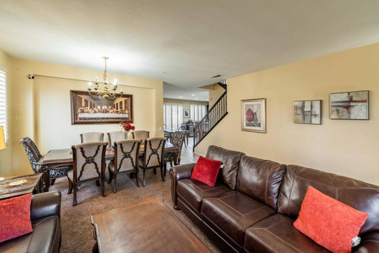 Family-Friendly 4Br Home - Spacious - Great Location Fontana Luaran gambar